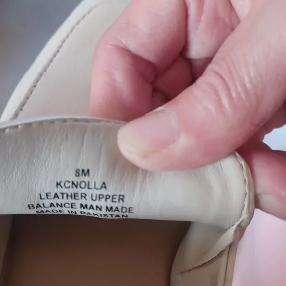 Women's Calvin Klein flats in Ivory size 8 - Picture 4 of 4